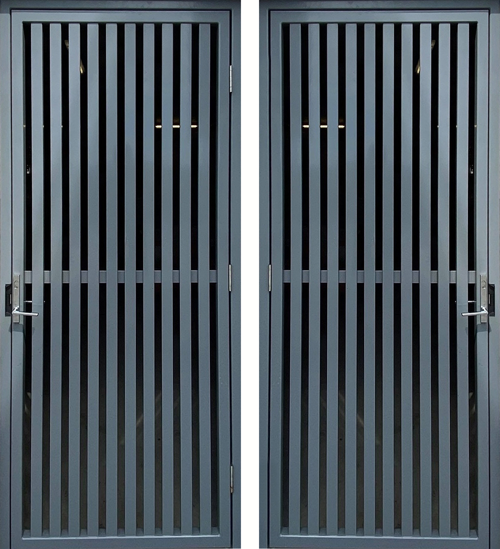 Стальная дверь ЛД-137 утолщённая решётка со стеклом